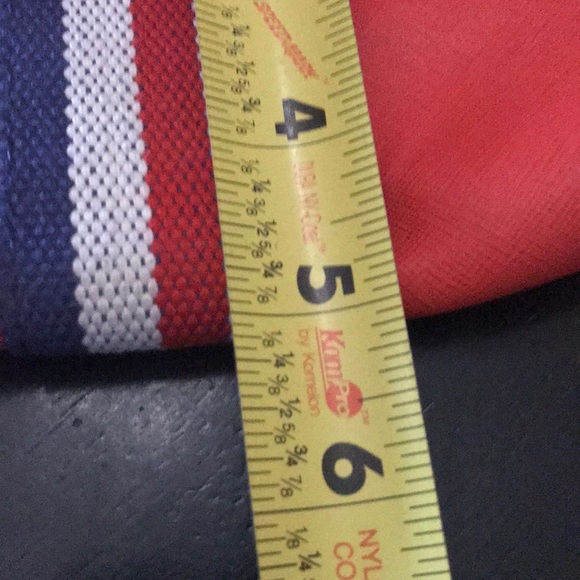 Nearly New Nine West Orange Wristlet 7x5. ❤️ - Picture 6 of 6